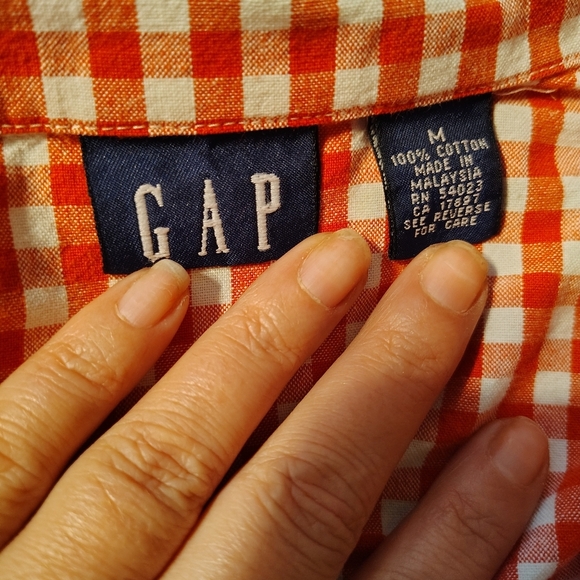 GAP Red Checkered Vintage Snap Vest Top - Picture 3 of 3